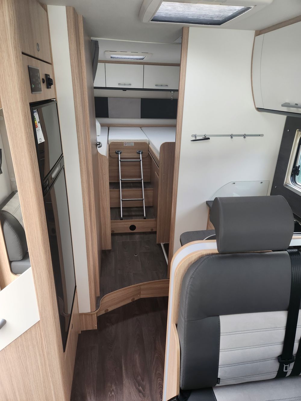 integrált lakóautó előnyök