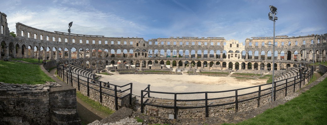 Lakóautóval Horvátországba, Póla látnivalóit nem érdemes kihagyni